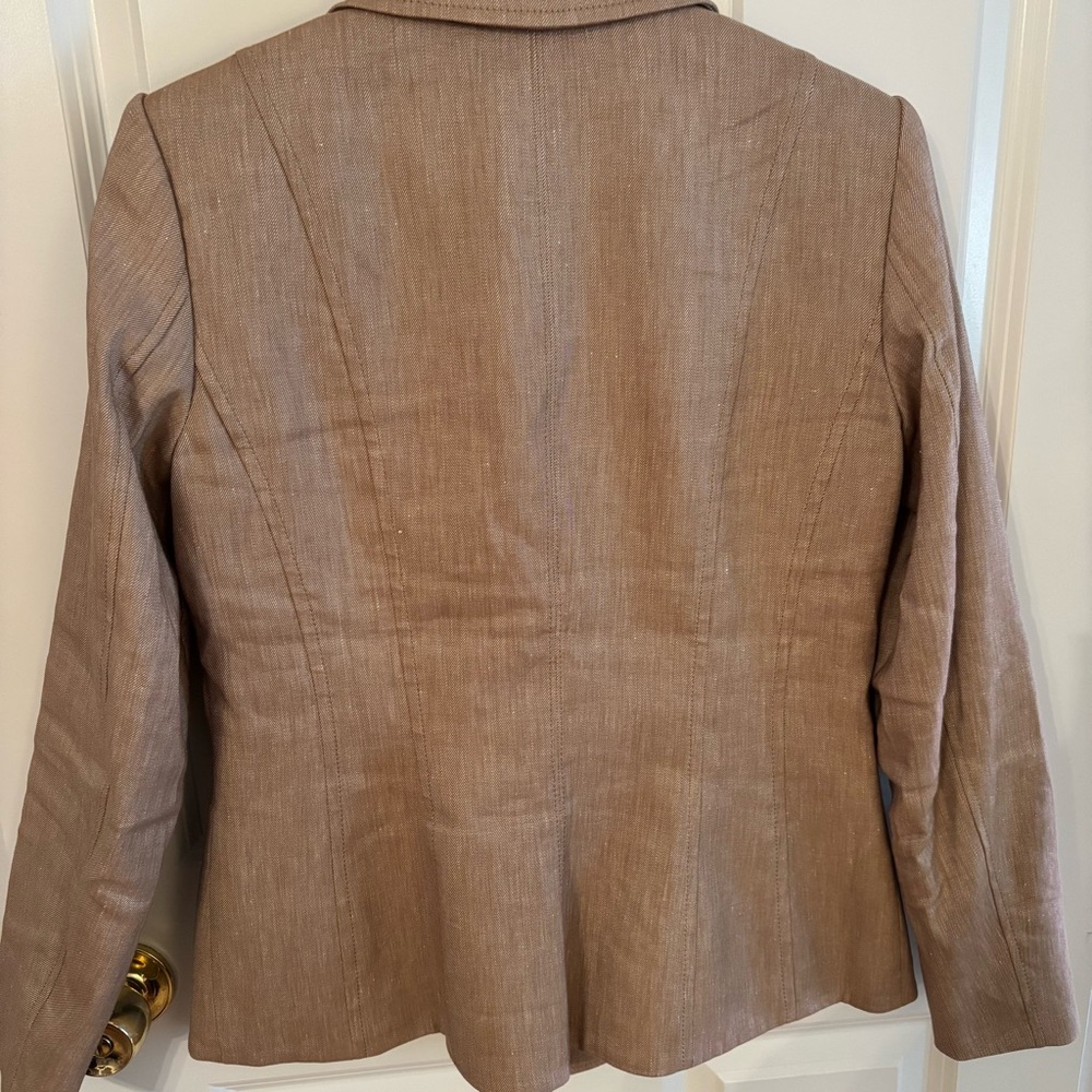 NEW WHBM Linen Signature Blazer Tan Twill 2-Button Blazer - Size 6 - Picture 3 of 4